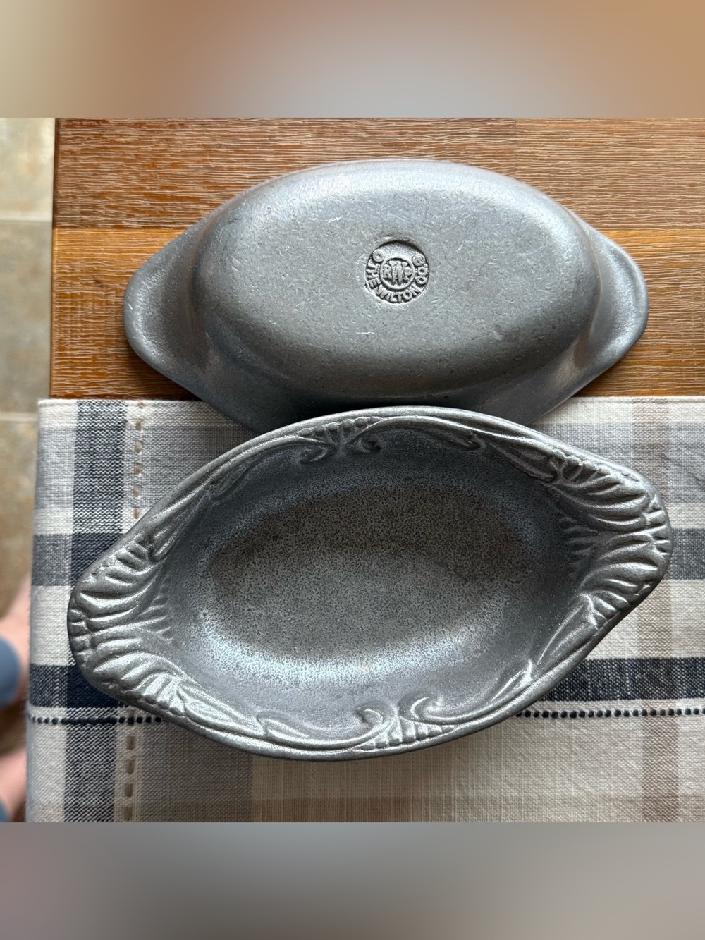 Vintage Wilton Armetale Pewter Dish – Floral Scroll Edge – RWP USA